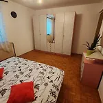 Brezovica Spacious Family-friendy - Two Bedroom With Balcony Lägenhet Šmarješke Toplice