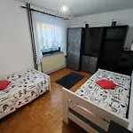 Lägenhet Brezovica Spacious Family-friendy - Two Bedroom With Balcony *