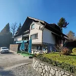 Brezovica Spacious Family-friendy - Two Bedroom With Balcony Lägenhet *