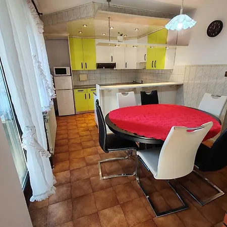 Brezovica Spacious Family-friendy - Two Bedroom With Balcony * Smarjeske Toplice