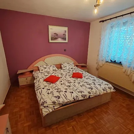 Brezovica Spacious Family-friendy - Two Bedroom With Balcony Apartamento Smarjeske Toplice