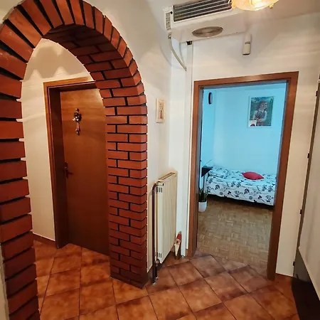Brezovica Spacious Family-friendy - Two Bedroom With Balcony * Smarjeske Toplice