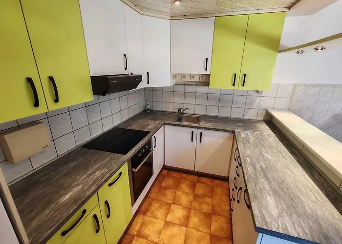 Brezovica Spacious Family-friendy - Two Bedroom With Balcony Apartma Smarjeske Toplice