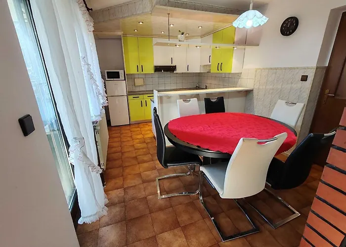 Brezovica Spacious Family-friendy - Two Bedroom With Balcony * Шмарьешке-Топлице