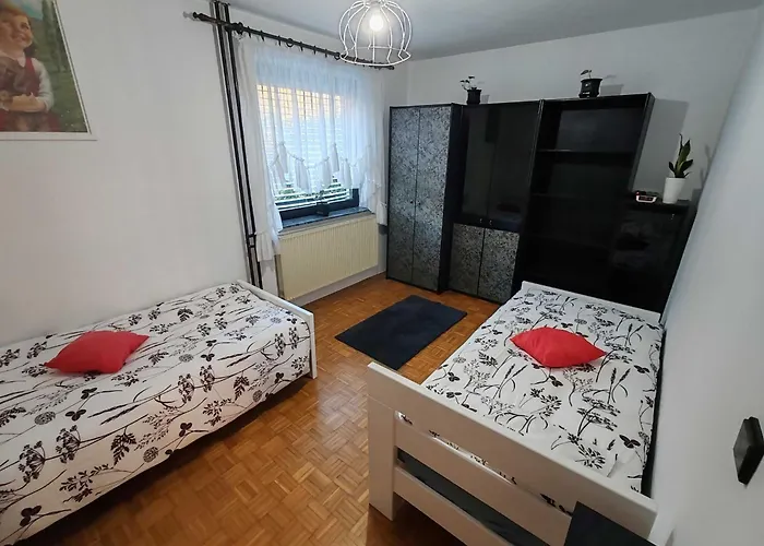 Апартаменты Brezovica Spacious Family-friendy - Two Bedroom With Balcony *
